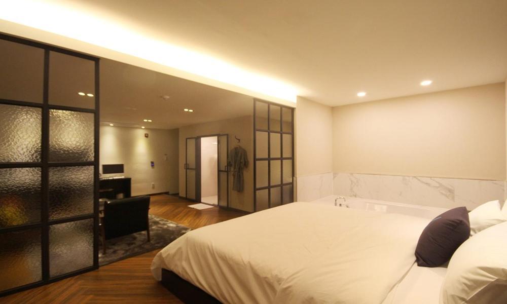 Iksan 4 Seasons Hotel Exterior foto